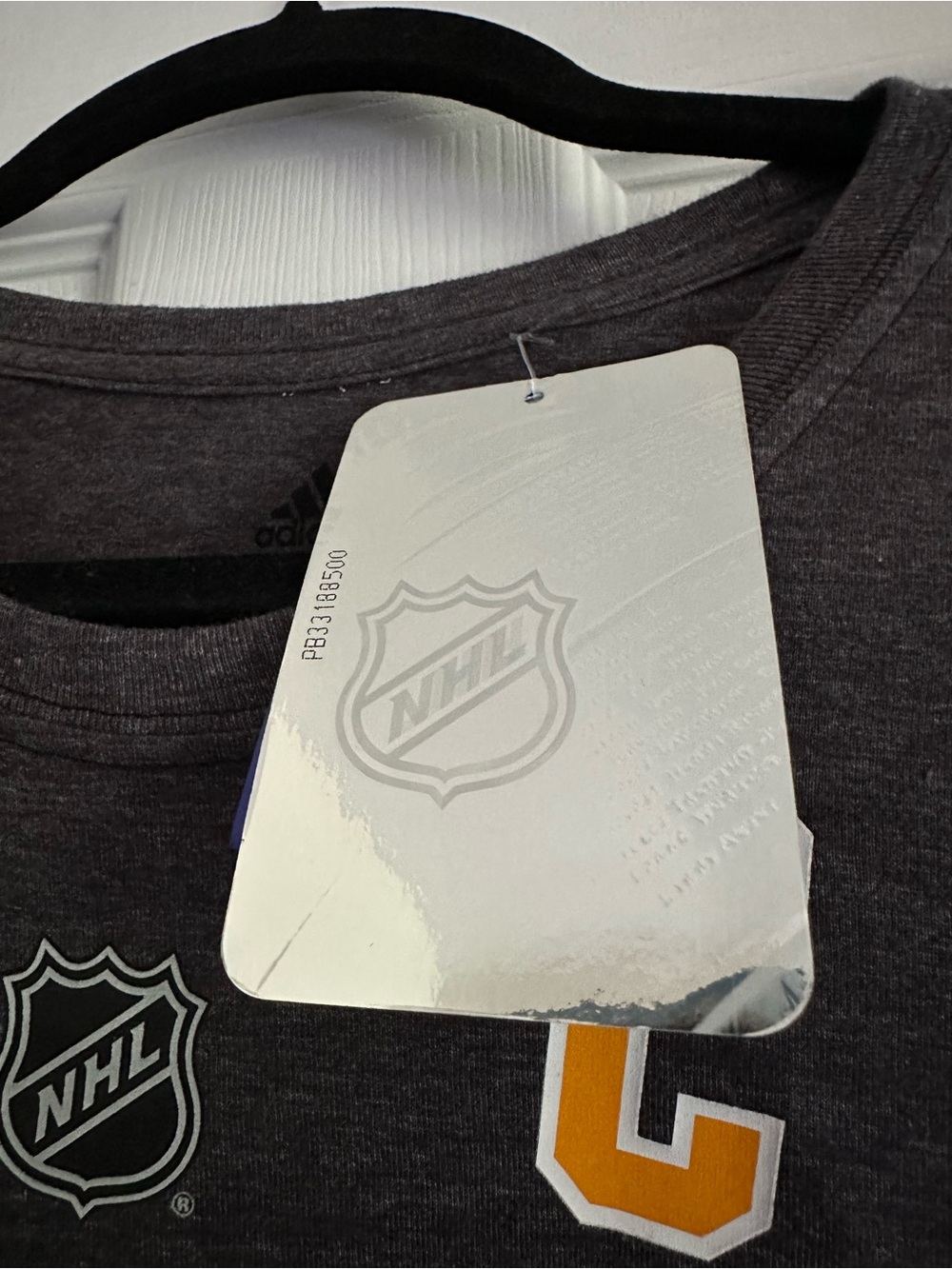 Size L Adidas Women’s Pittsburgh Penguins Sidney Crosby #87 NHL T-Shirt NWT - Picture 7 of 9
